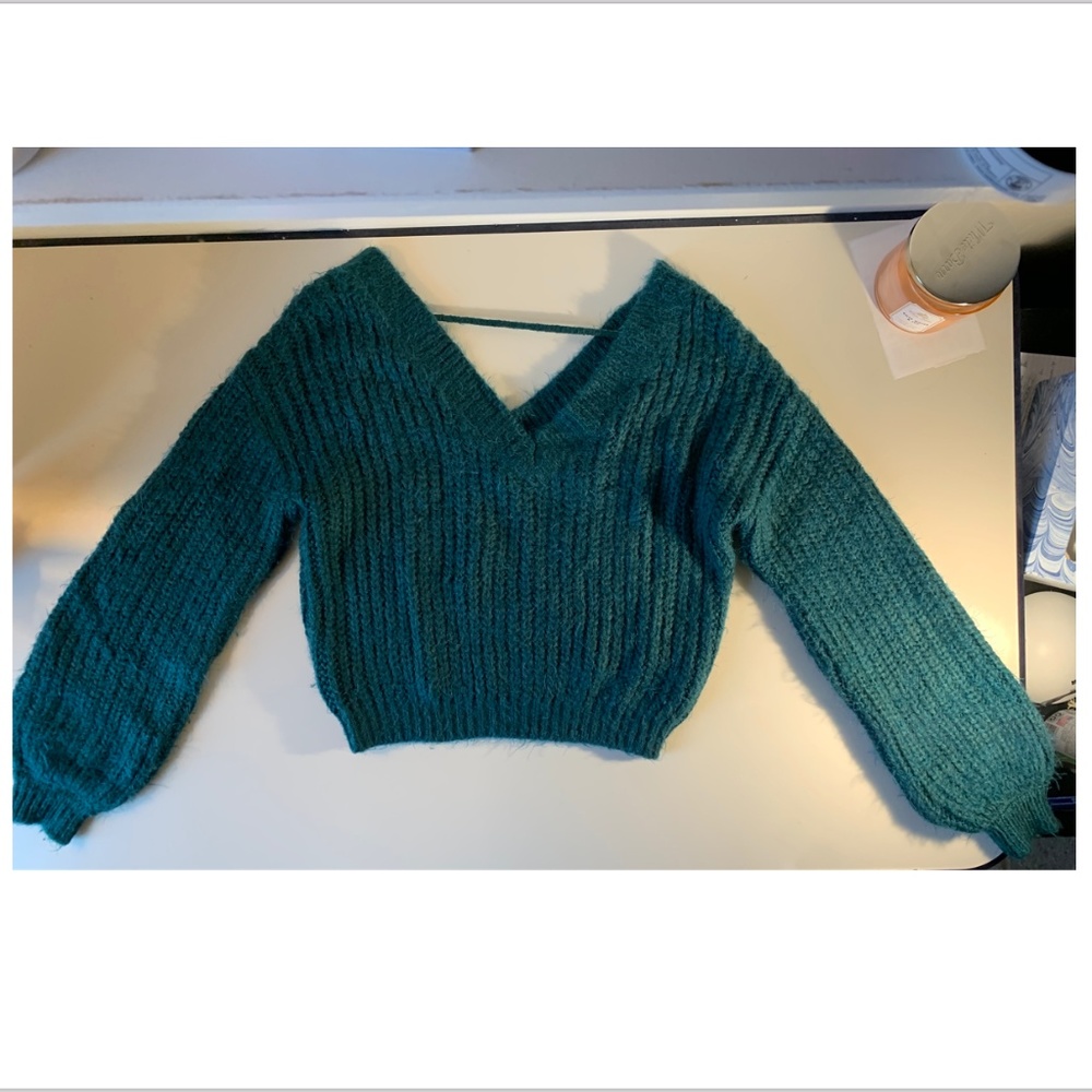 F21 cute and cozy dark green sweater